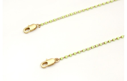 Cuelga mascarilla cadena con miyuki verde lima. La