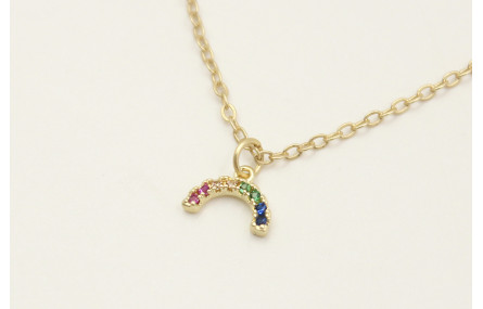 Solitario con semicirculo de microbrillos y cadena