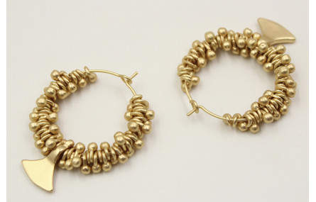 Pendientes aro con colgante triangular y relleno d