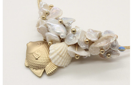 Pulsera cordon macrame oro palido con chips de mad