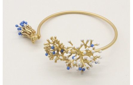 Pulsera riguda corales oro mate con coral esmaltad