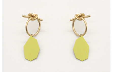 Pendientes perno aro nudo en oro mate con pieza pi