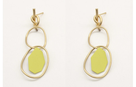 Pendientes perno nudo oro mate con doble aro y pie