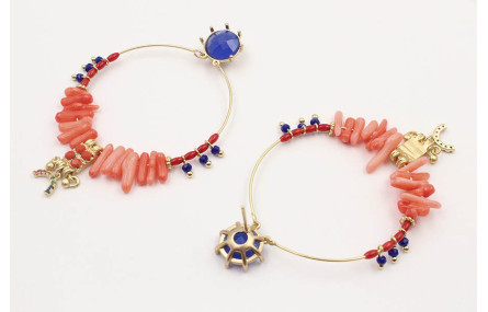 Pendientes perno brillo azulón, aro con corales co