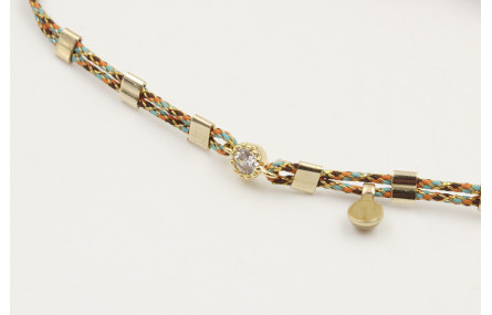 Pulsera macrame rosa,azul y oro con nudo en color 