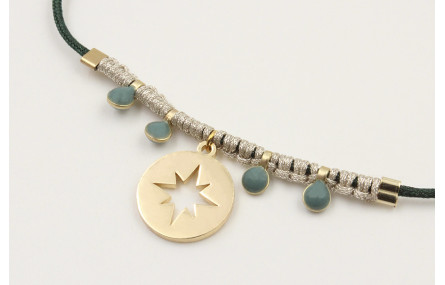 Pulsera hilo macarme verde con nudo macrame platea