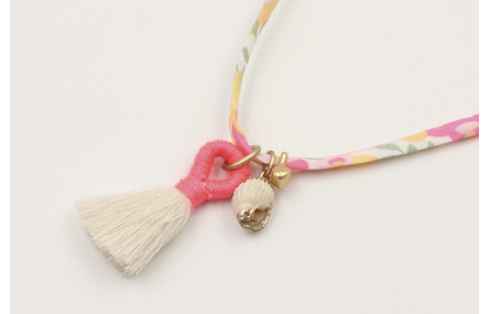 Collar lazo liberty flores fuxias con colgante car