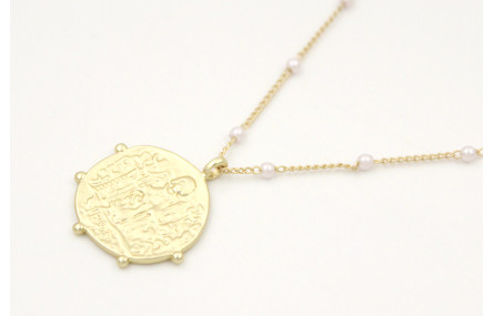 Solitario con cadena de microperlas y colgante cha