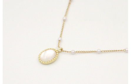 Solitario con cadena de microperlas y colgante pie