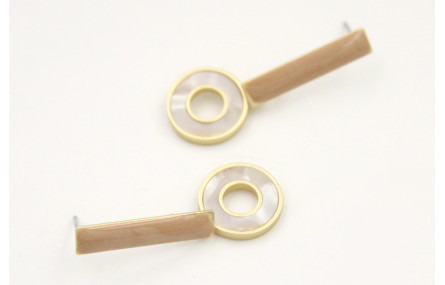 Pendientes perno listón esmaltado arena con colgan