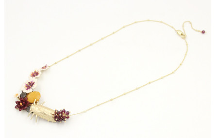 Collar con flores esmalte manual blanca,naranja,mo