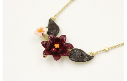 Collar cadena microbola oro mate con colgante flor