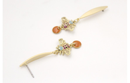 Pendientes perno lámina ovalada curvada con colgan