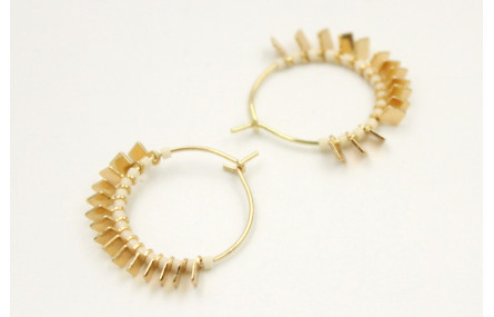 Pendientes aro dorado brillo con rombos dorados y 