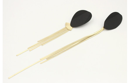 Pendientes ovalo doblado esmalte negro mate con fl