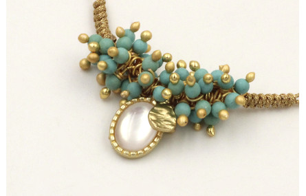 Pulsera hilo dorado palido con colgante colgante o