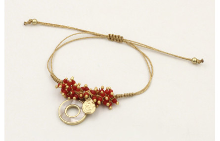 Pulsera hilo dorado palido con colgante disco dora