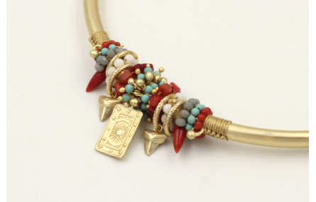 Collar seda rellena fucsia tubo curvado dorado mat