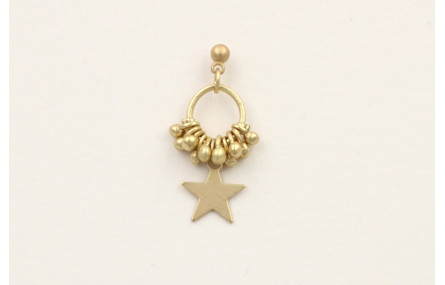Single earrings con colgante estrella  y bolitas e
