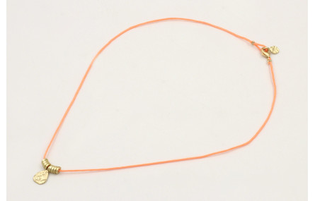Collar hilo naranja fluor con colgante lamina labr