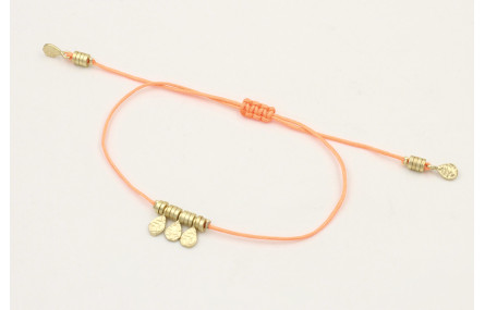 Pulsera hilo naranja fluor con colgantes laminas l