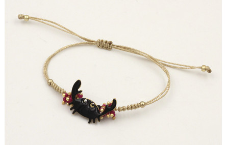 Pulsera hilo dorado palido fino con cangrejo esmal