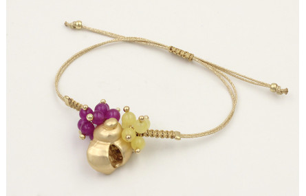 Pulsera hilo dorado palido con nuedo macrame carac