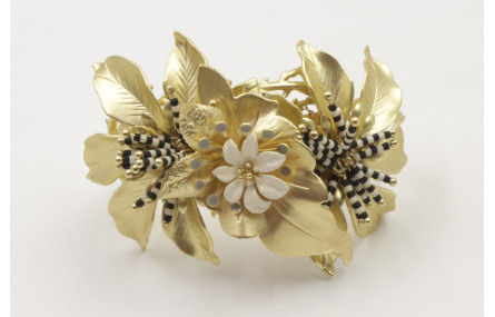 Brazalete de coral con flores 7 pétalos grande,hoj