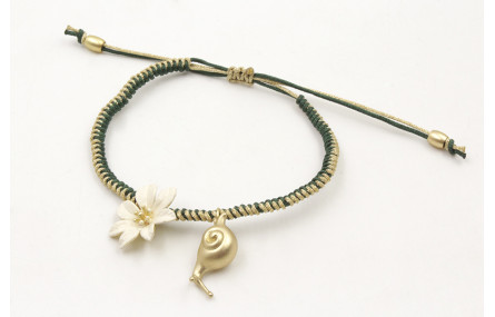 Pulsera hilo con nudo serpiente mitad verde mitad 
