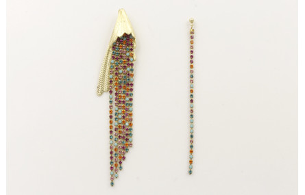 Pendientes desiguales cadena de stras en colres az