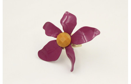 Anillo disco plano con flor esmaltada cardenal y b