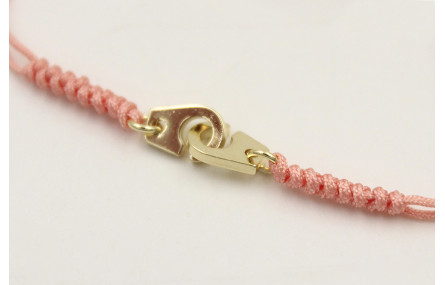 Pulsera hilo color rosa palo con nudo serpiente y 