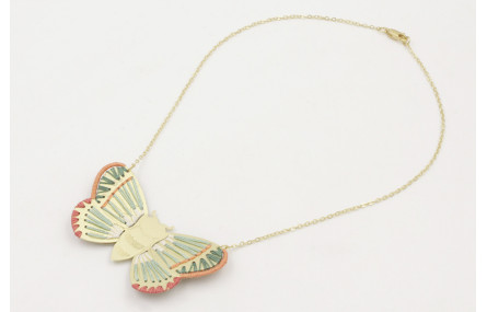 Colgante de cadena eslabón oro mate con mariposa c