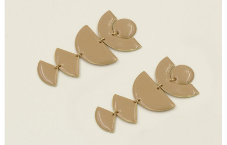 Pendientes con perno de círculo y piezas geométric