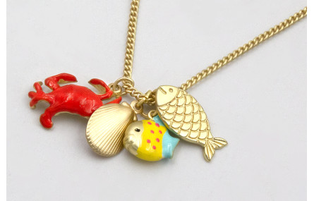 Collar cadena eslabón plano dorado mate con colgan