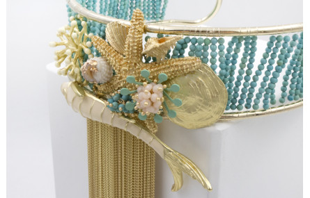 Choker doble aro dorad cosidas bolas turquesas con