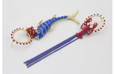 Pendientes asimetricos perno bolitas esmaltadas co