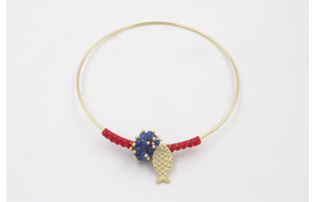 Pulsera rigida dorada brillo con nudo macramé rojo