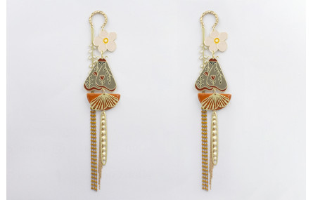 Pendientes perno herradura con flores esmaltadas r