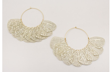 Pendientes aro grande dorado mate con alas redonde