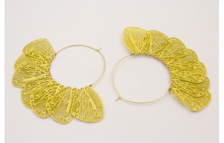 Pendientes aro grande dorado mate con alas redonde