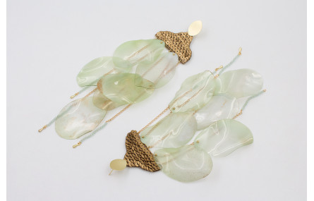 Pendientes perno ovalo dorado mate con triangulo d