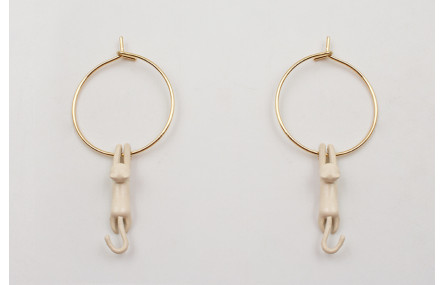 Pendientes aro dorado con GATO pintado a mano negr