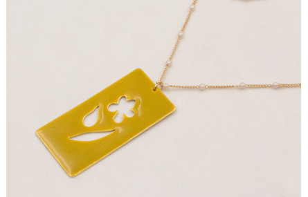 Solitario cadena eslabón plano dorado mate con per