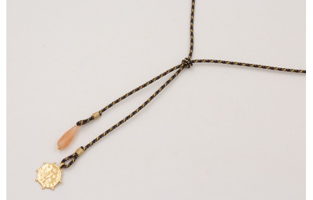 Collar driza negra,dorada,gris con nudo falso macr