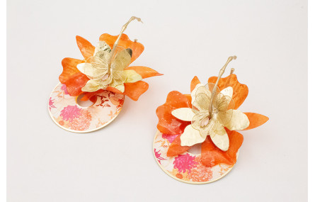 Pendientes aro bambú grande con disco flores rosas