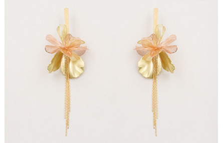 Pendientes perni lámina satinada con flores metali