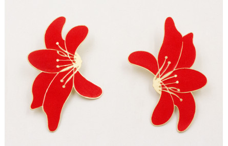 Pendientes flor roja.