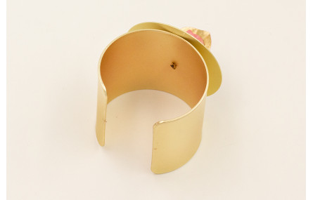 Brazalete con disco estampado flores rosas y ramas