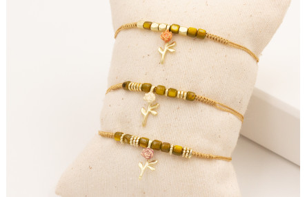 Pulsera hilo dorado metalico con cubos nacar marró